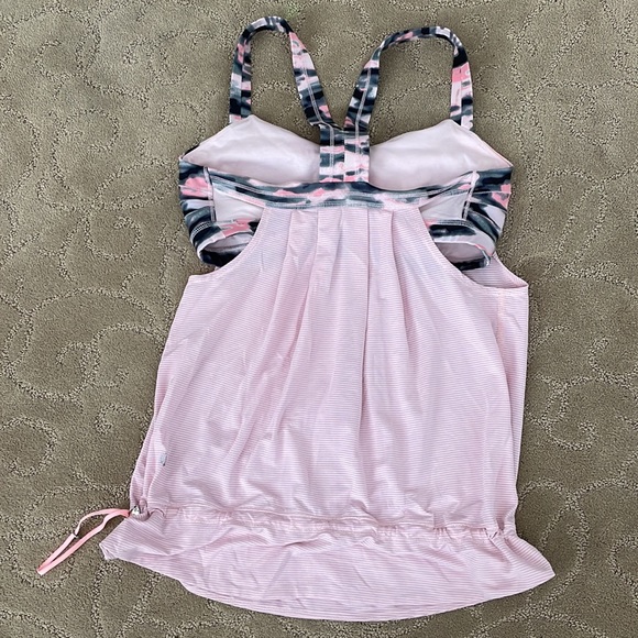 Lululemon size 8 tank top pink - Picture 2 of 3